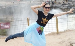 每走走一步重重地撞一下视频